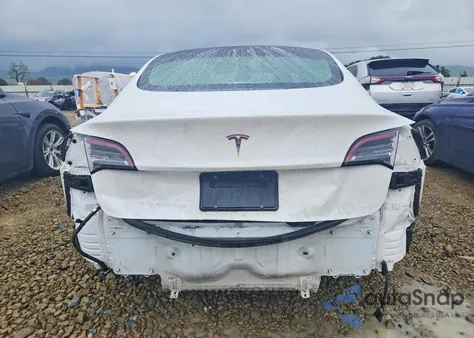 2019 Tesla Model 3 z USA, uszkodzony, nr VIN 5YJ3E1EB5KF511626